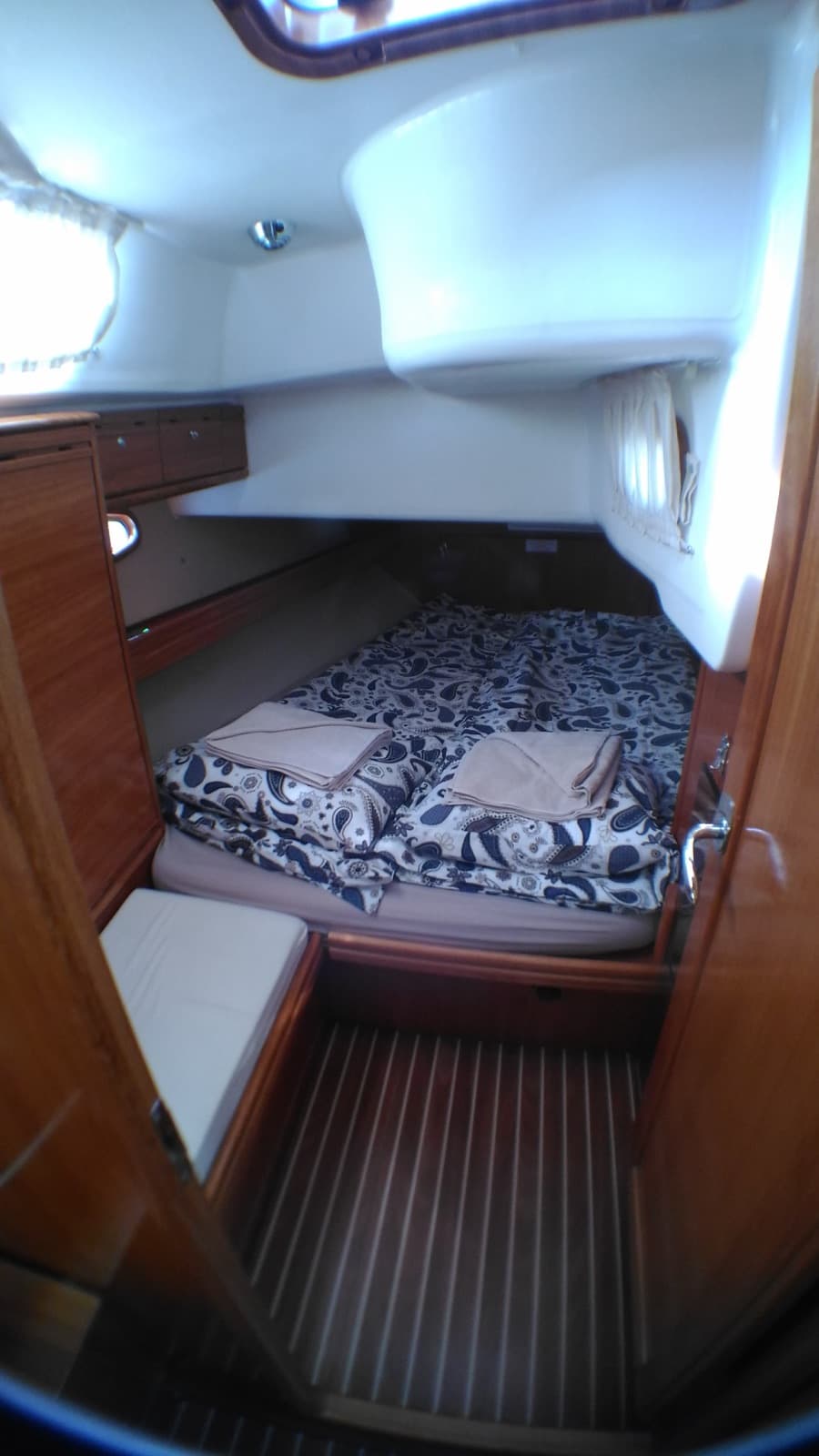 A double cabin with fresh bed linen